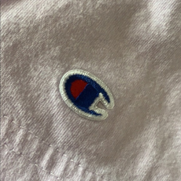 Purple girls cropped champion t-shirt👚 - Picture 3 of 4